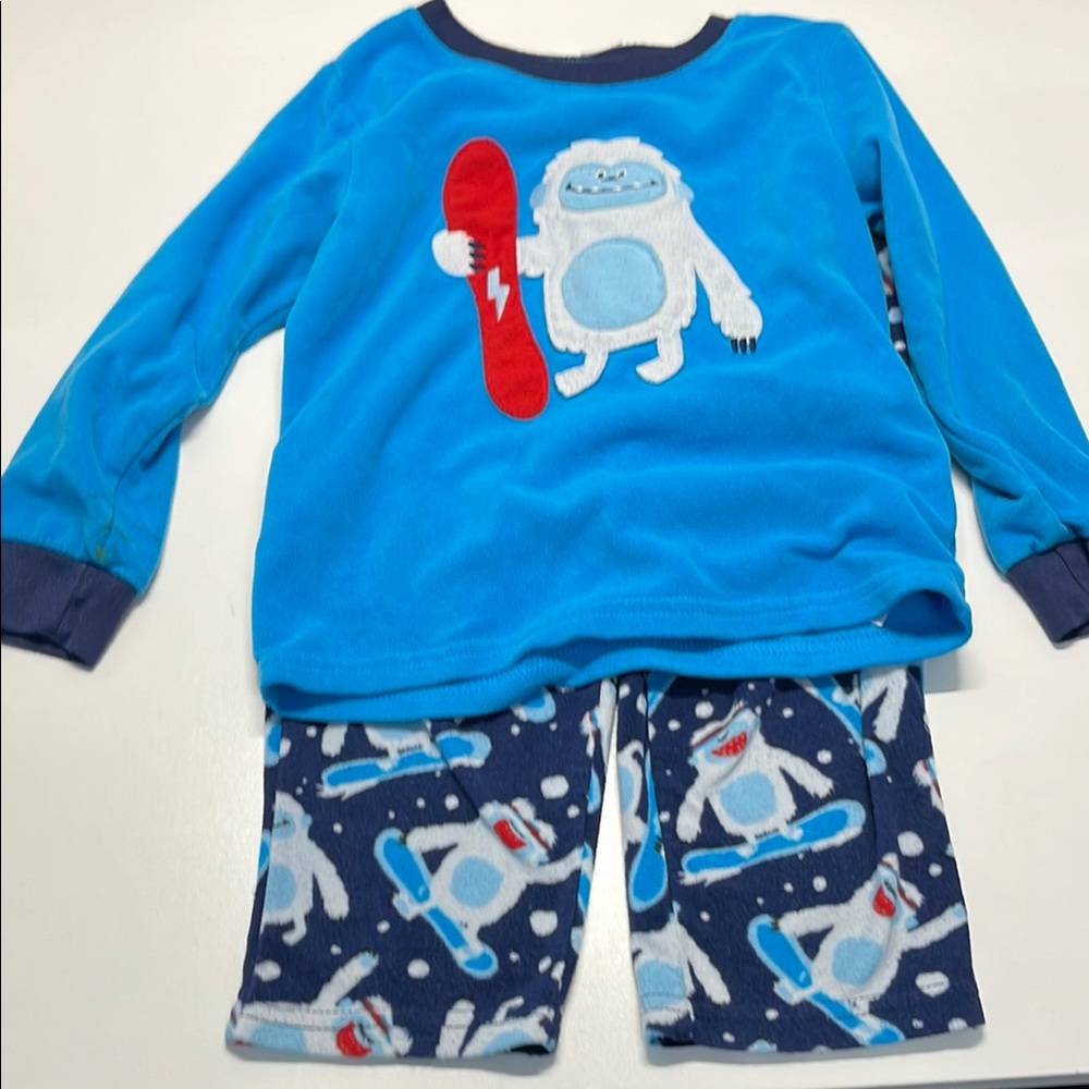 Carters Blue Yeti Kids Pajamas Set
